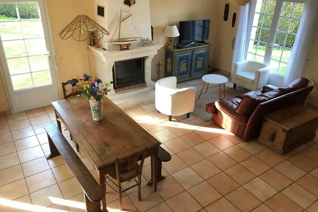 Holiday home Belle Maison Neo-Bretonne A 5 Minutes De La Mer Treveneuc