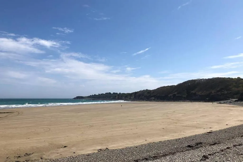 Holiday home Belle Maison Neo-Bretonne A 5 Minutes De La Mer Treveneuc France
