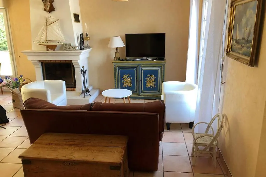 Holiday home Belle Maison Neo-Bretonne A 5 Minutes De La Mer Treveneuc